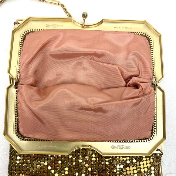 Vintage Whiting & Davis Metallic Gold Mesh Shoulder Handbag - Picture 10 of 15